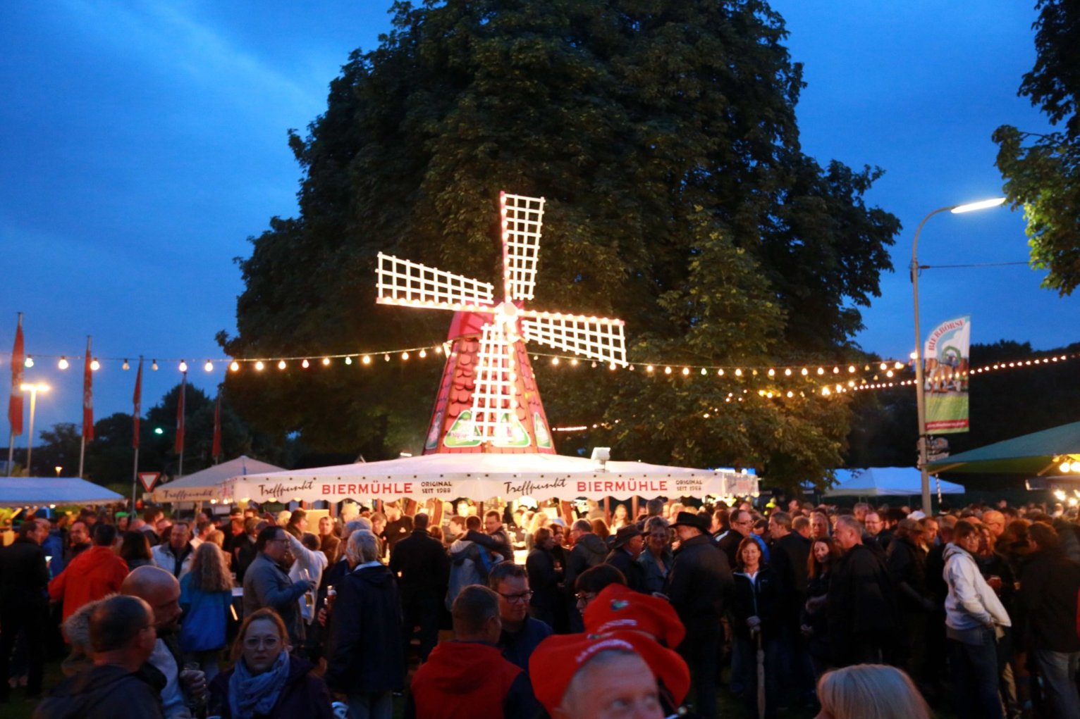 The city and its festivals