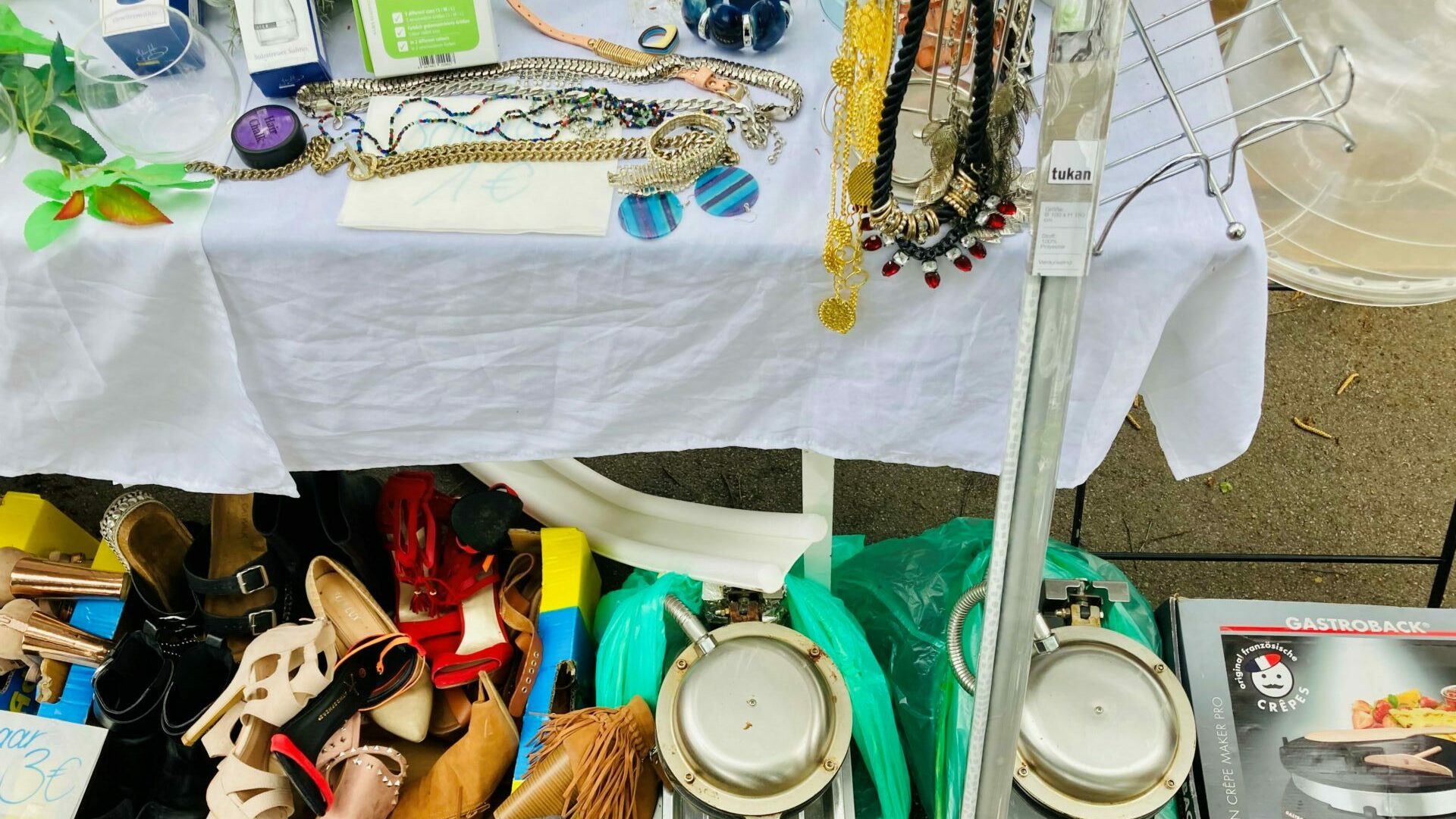 Trödelmarkt in der AWO Begegnungsstätte
