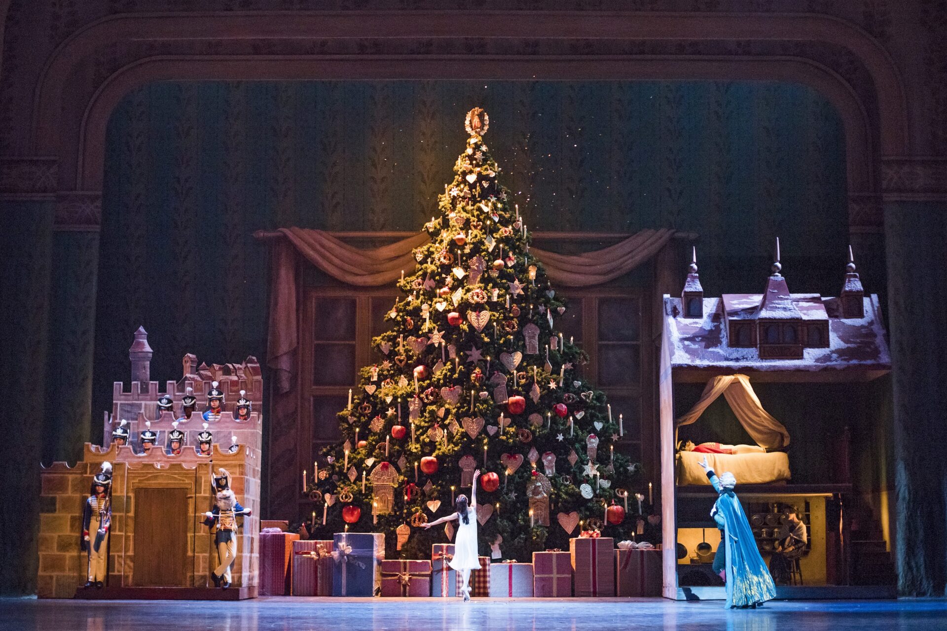 DER NUSSKNACKER – Tschaikowski. Royal Ballet & Opera.