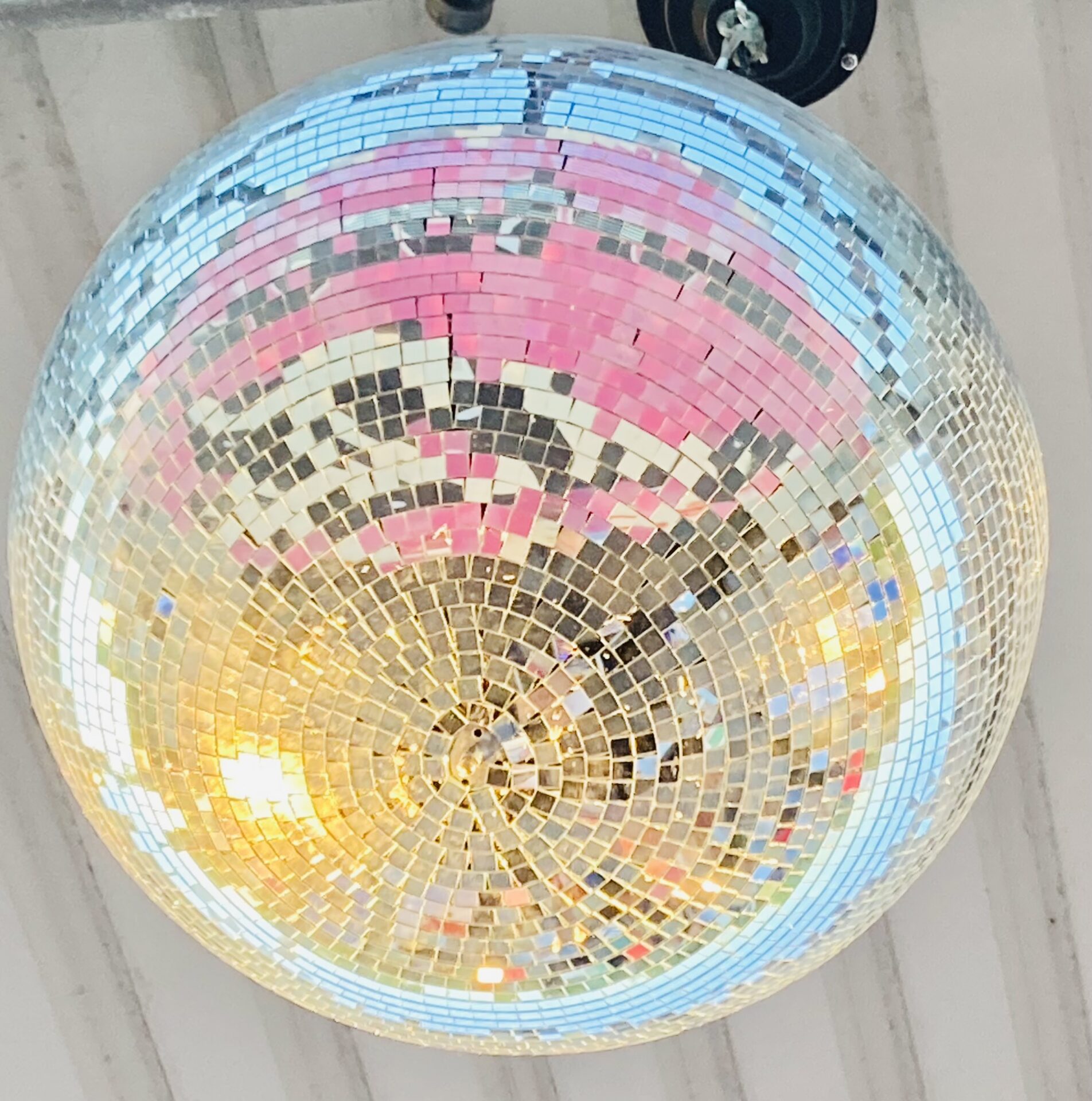 Disco Is Back. Ü40-Party.