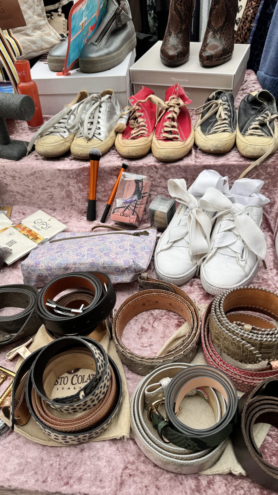 Mädchenklamotte Flohmarkt