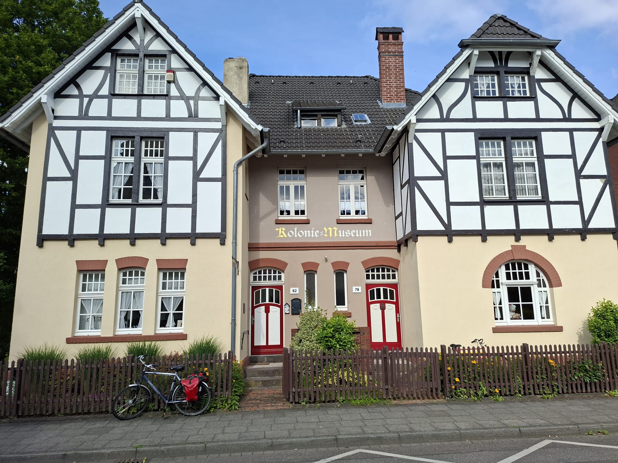 N.Löffler. R. Löffler. Ehrhardt. Falke. Kolonie-Museum. Kunstnacht Leverkusen 2026.