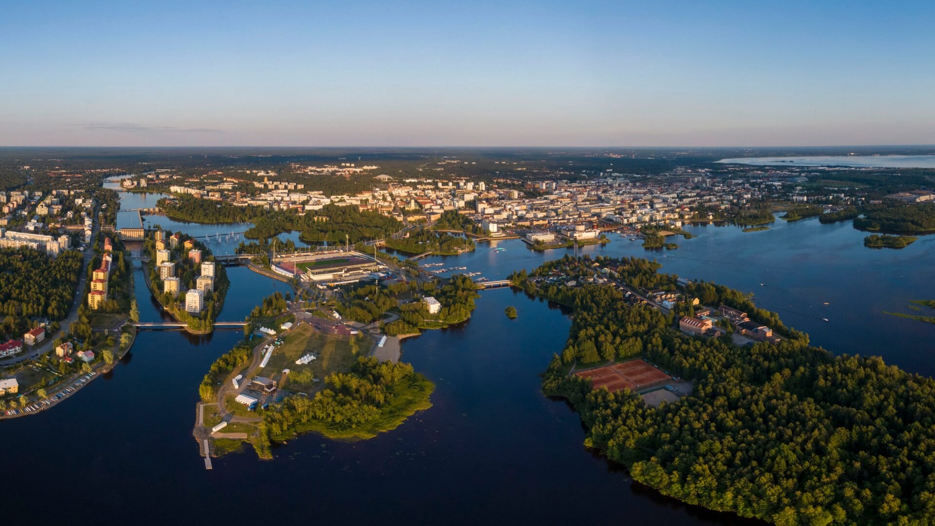 Oulu – Wo Frieden, Luftgitarren und Eiskunst Geschichten schreiben. Eine Reise nach Finnland.
