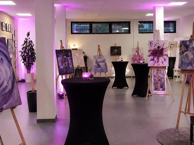 Corinna Schnee. Sabine Kleinhans. Julia Fleckenstein. Kintawelt Family Flex Space. Kunstnacht Leverkusen 2026.