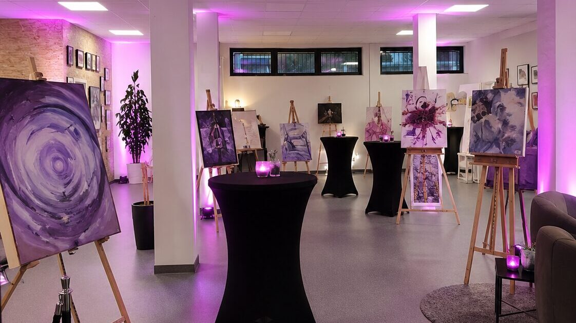 Corinna Schnee. Sabine Kleinhans. Julia Fleckenstein. Kintawelt Family Flex Space. Kunstnacht Leverkusen 2026.