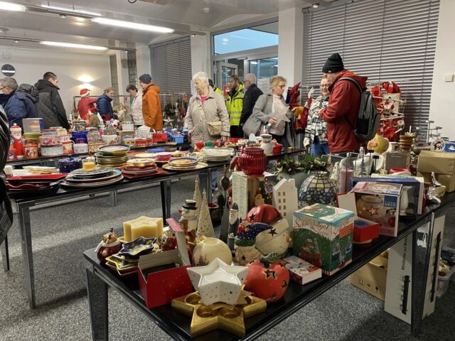 Weihnachtsstöberei. Tauschbörse.