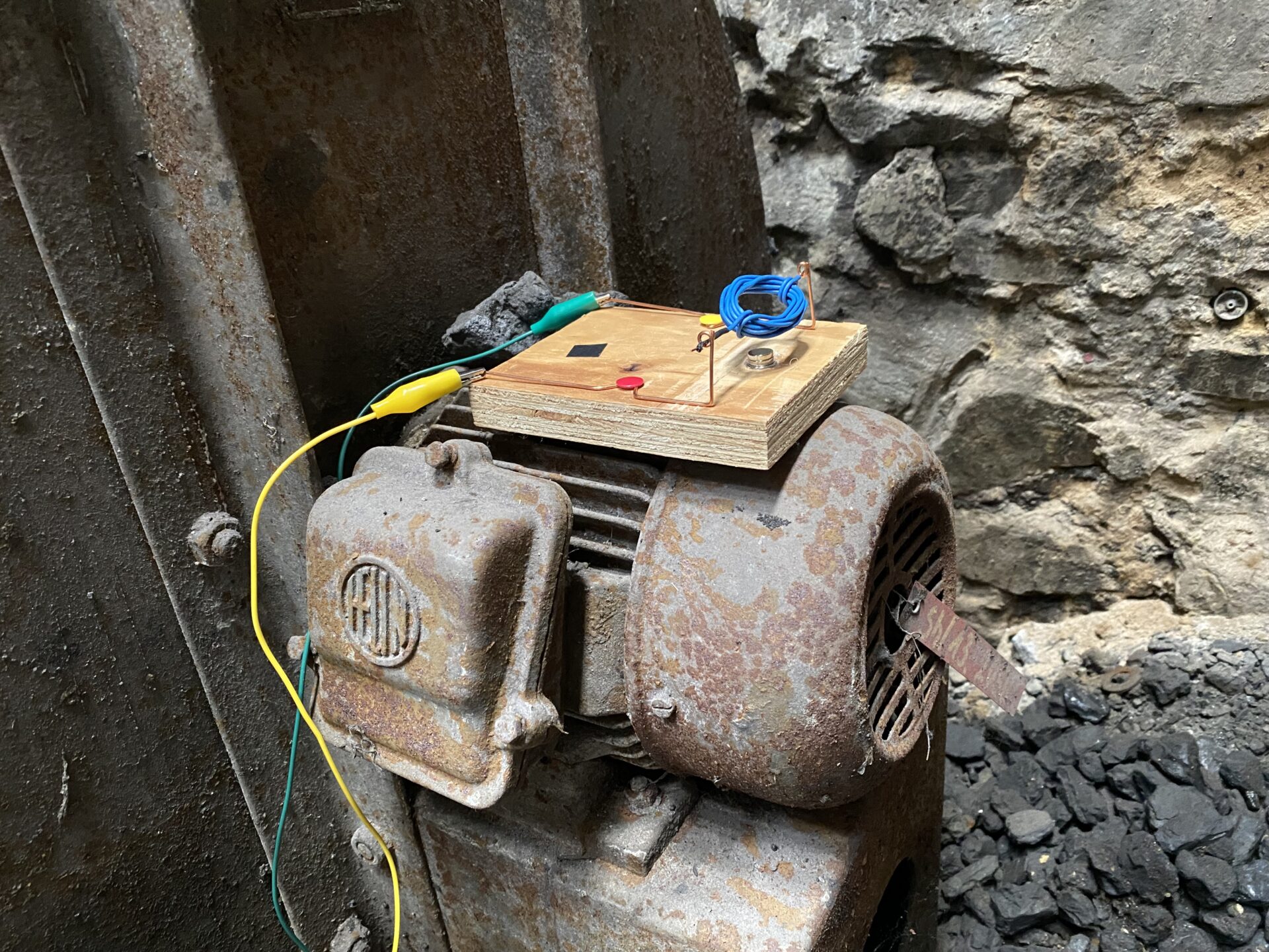 Bau eines Elektromotors